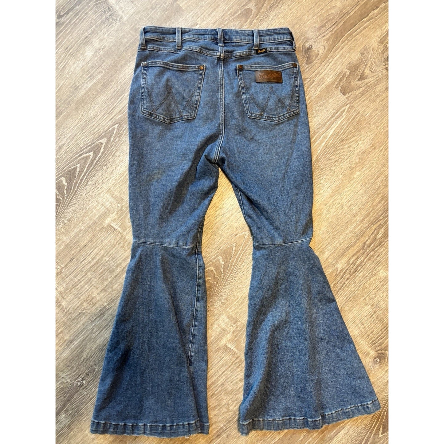 Wrangler Retro Women’s High Rise Trumpet Flare Jeans 26x36 Paige Hemp Blend