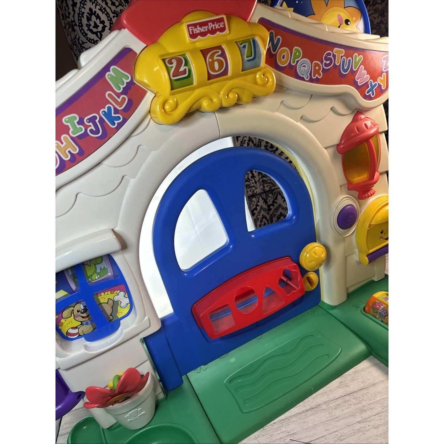 Vintage 2004 Fisher Price Laugh And Learn House - 2 Interactive Play Modes