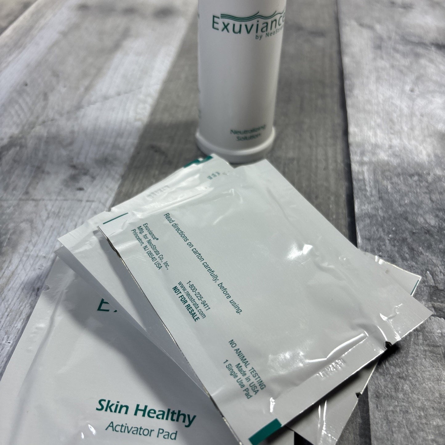 Exuviance Skin Healthy Neutralizing Solution 1.75 Fl Oz & 7 Activator Pads