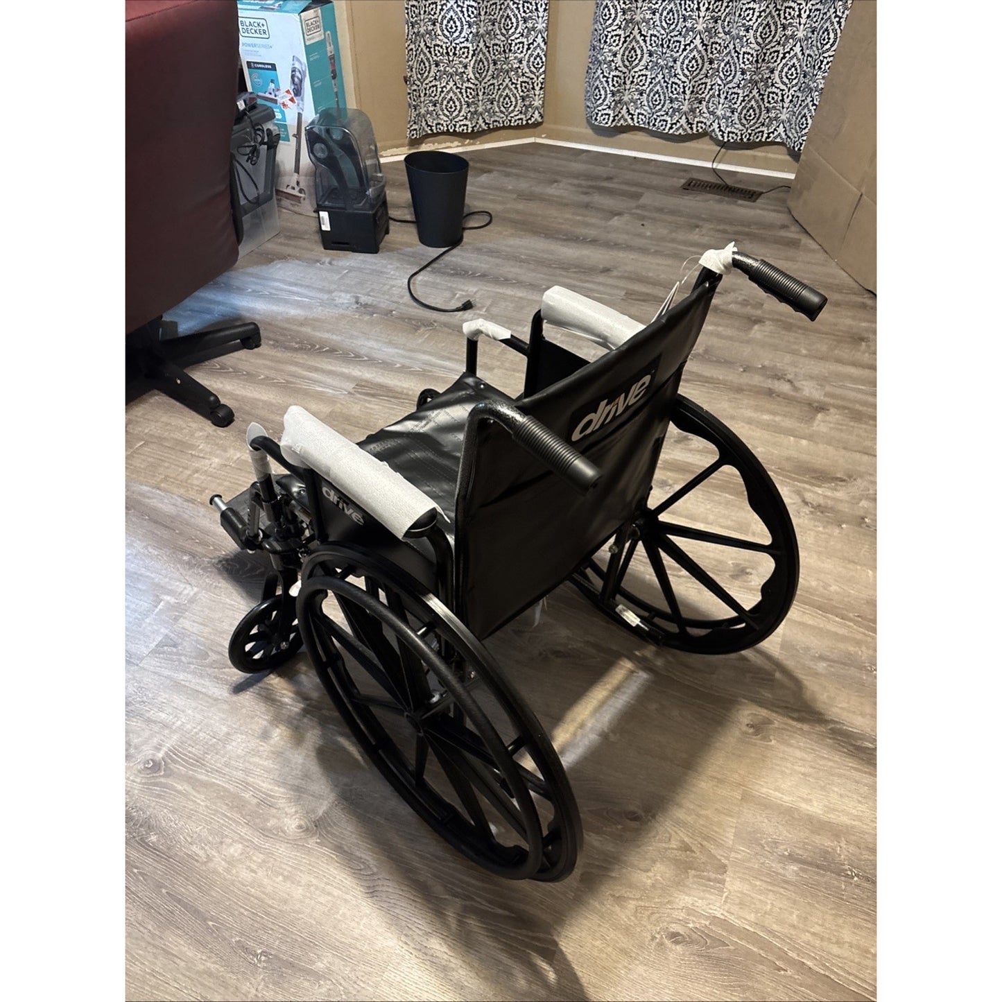 Drive Medical Silver Sport 2 Wheelchair - Black 18” Seat
