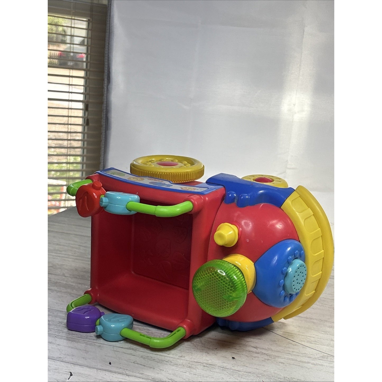 Fisher Price Amazing Animals Sing Go Choo Choo Train Engine Works