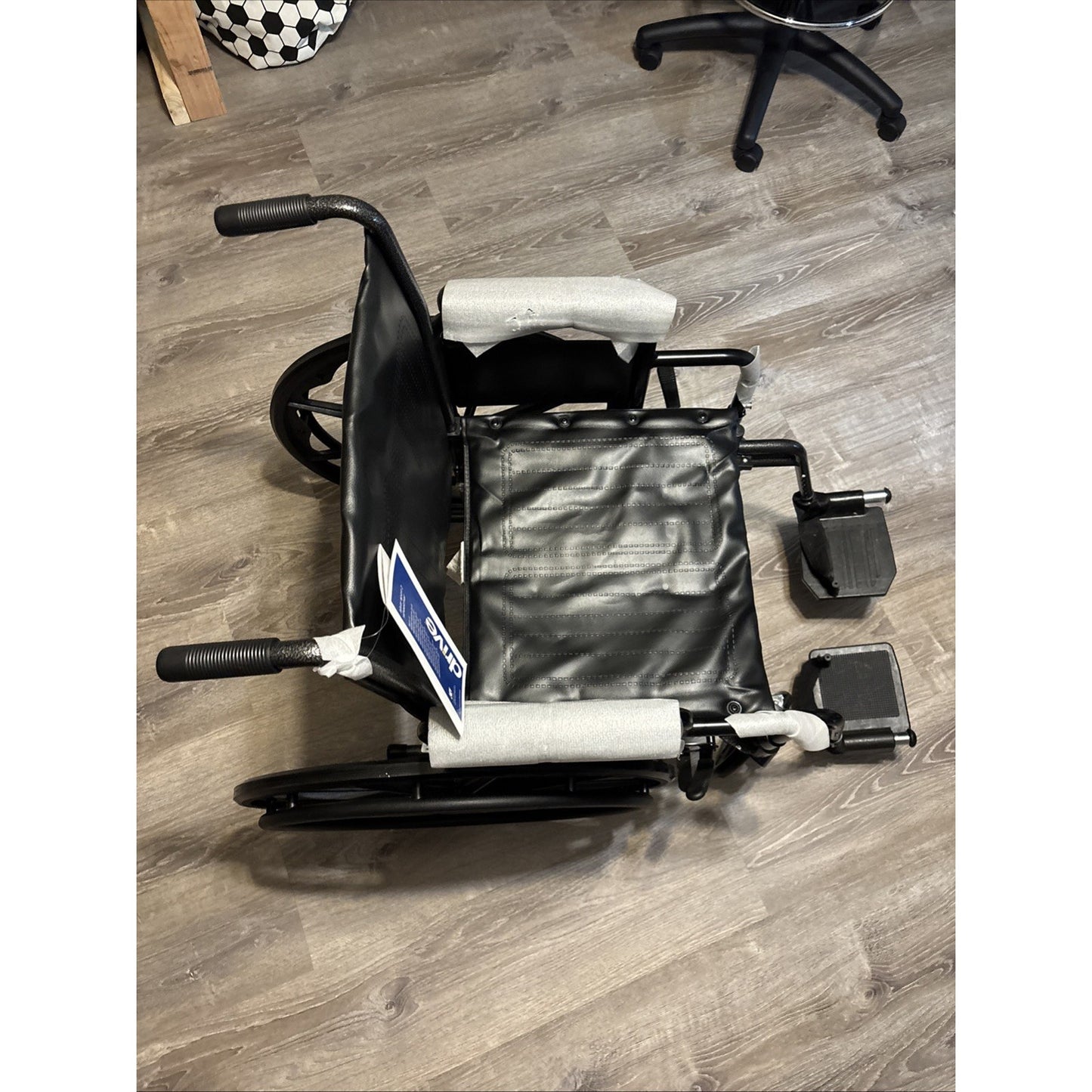 Drive Medical Silver Sport 2 Wheelchair - Black 18” Seat