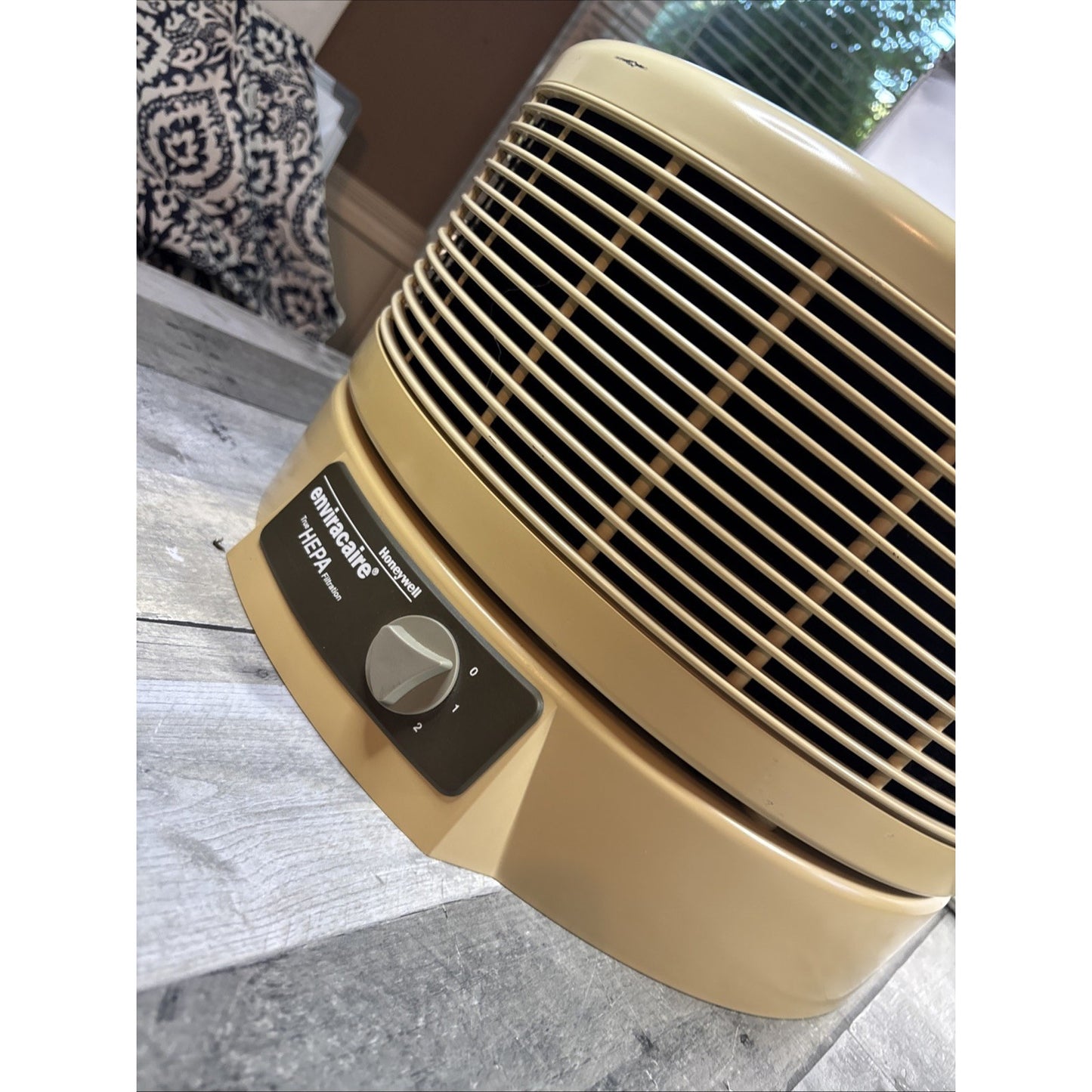 Honeywell Enviracaire True HEPA Air Purifier Model #11520 Tested Working.