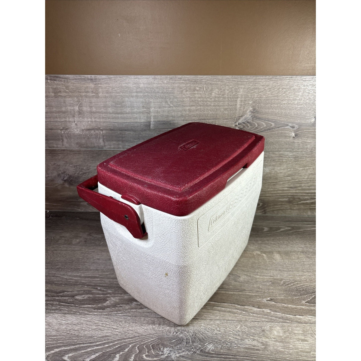Vintage 1996 Coleman 5274 16 Qt Oscar Cooler White/Red Made in USA