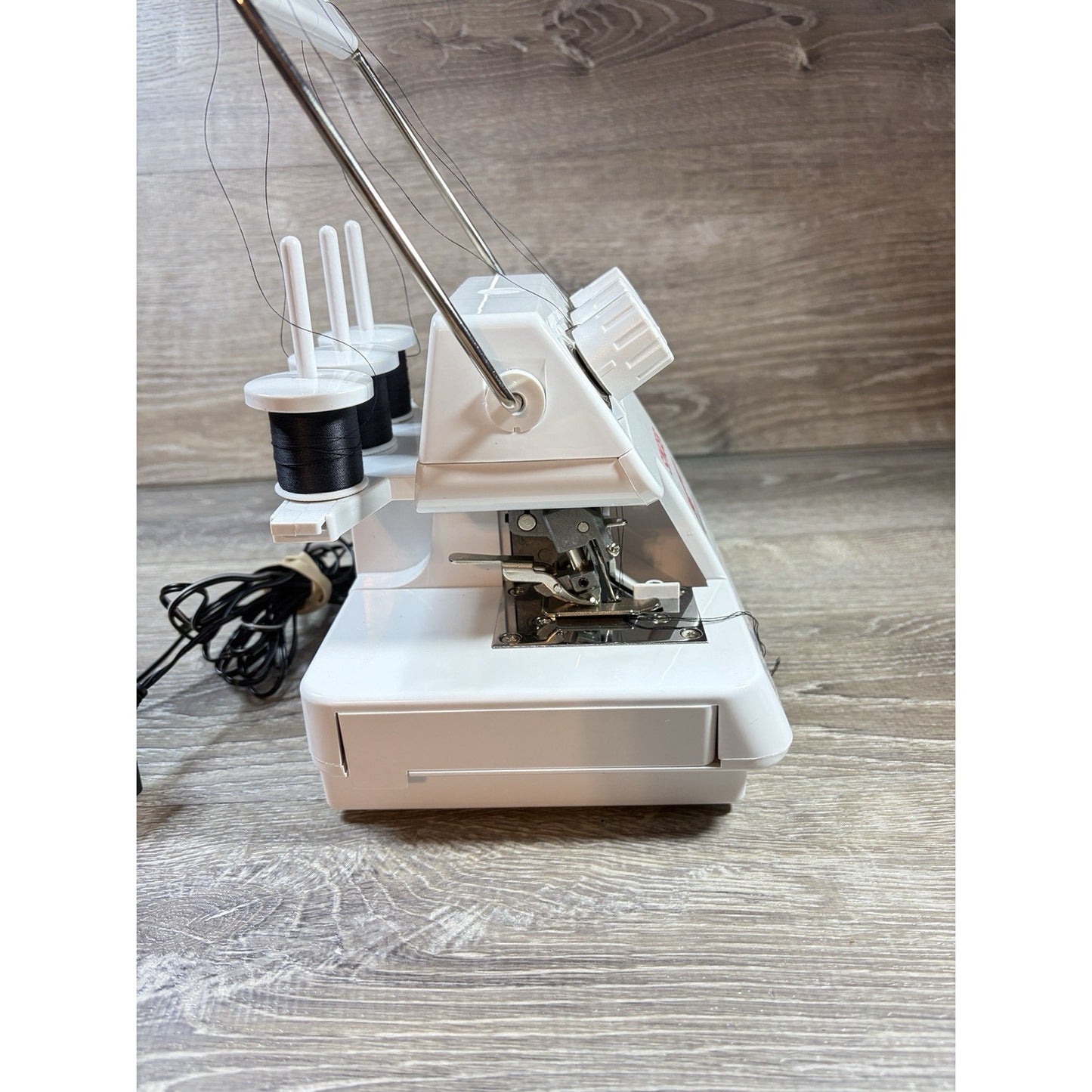 Singer Tiny Serger TS380A Overedging w/ Pedal & Power Cord Portable Tested