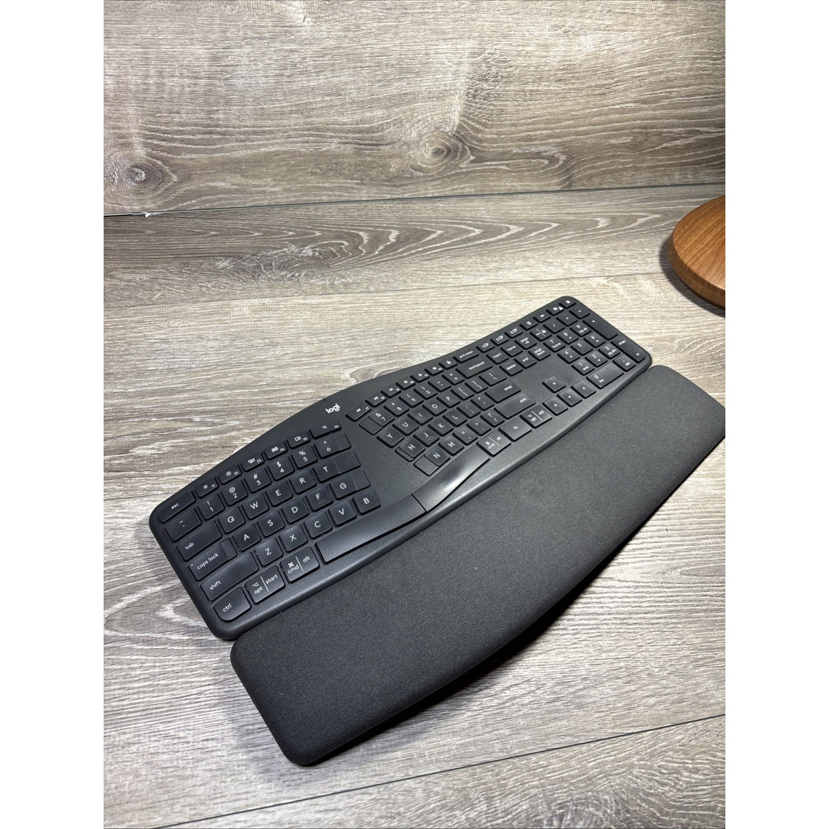 Logitech ERGO K860 Split Wireless Ergonomic Keyboard Black W/ USB Dongle
