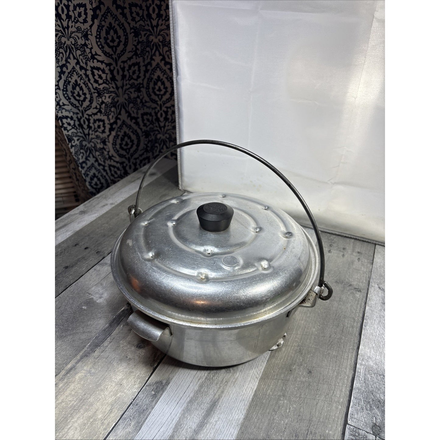 Vintage WEAR EVER #2344 1/2 Aluminum Lidded Pot w/ Handle & Pressure Release