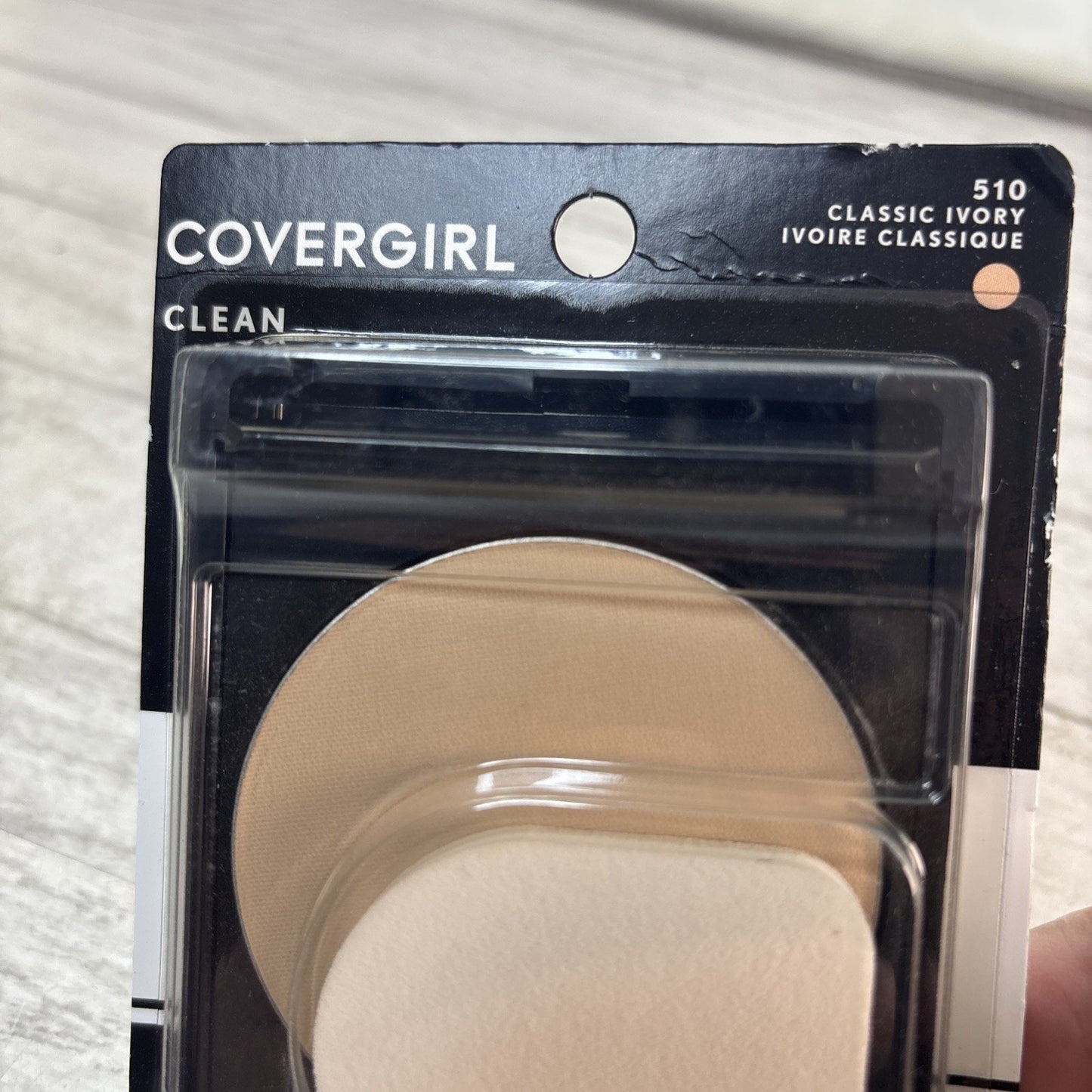 Covergirl Clean Powder Foundation 510 Classic Ivory Makeup NEW Fresh Product