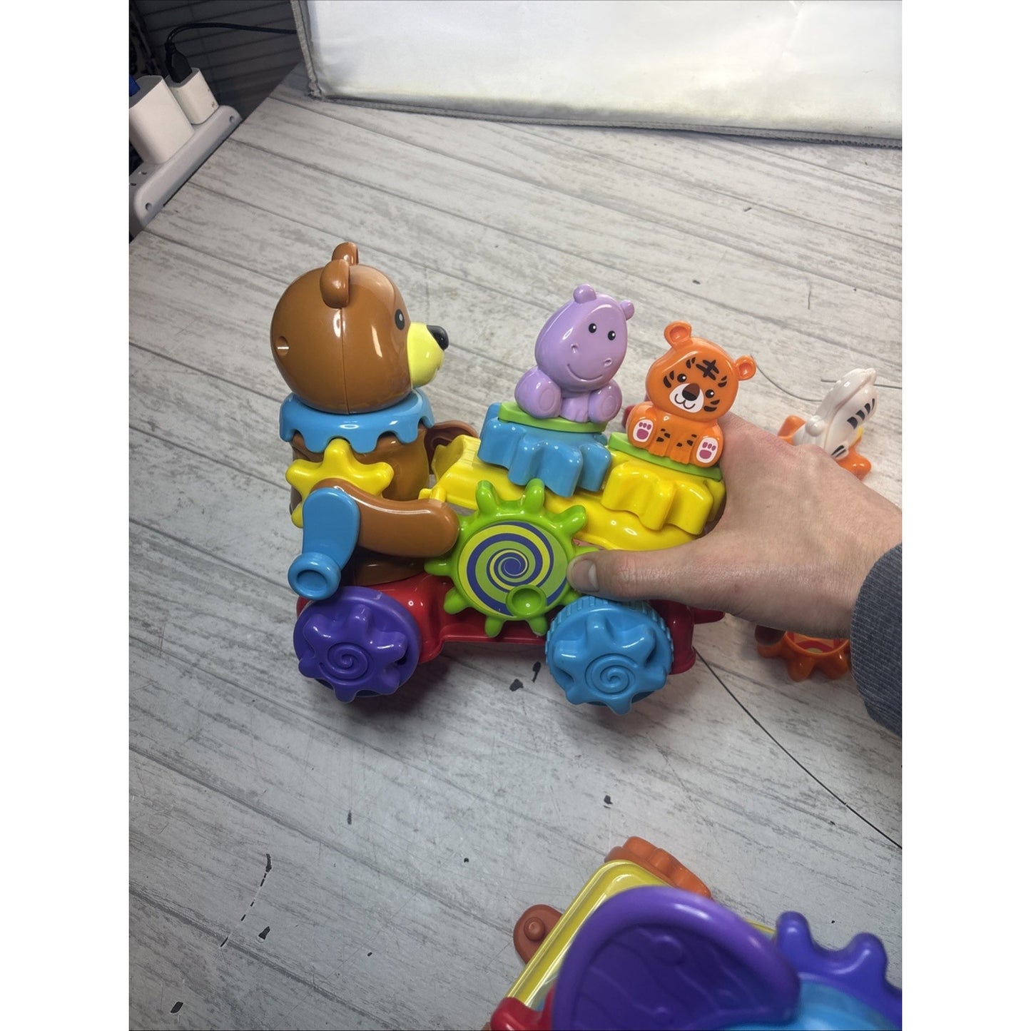 VTech GearZooz Roll and Roar Animal Train Musical Gears Smart Play WORKS