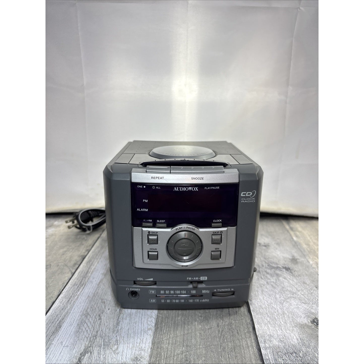 Vintage AUDIOVOX CD1162 CD Player Alarm Clock Radio Retro Tested And Works