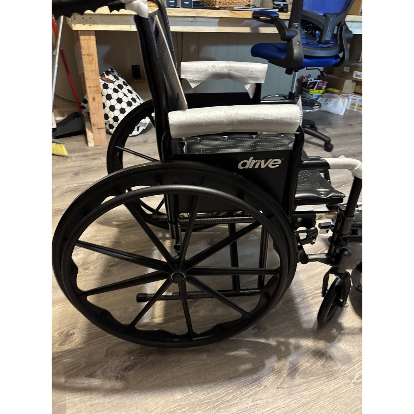 Drive Medical Silver Sport 2 Wheelchair - Black 18” Seat