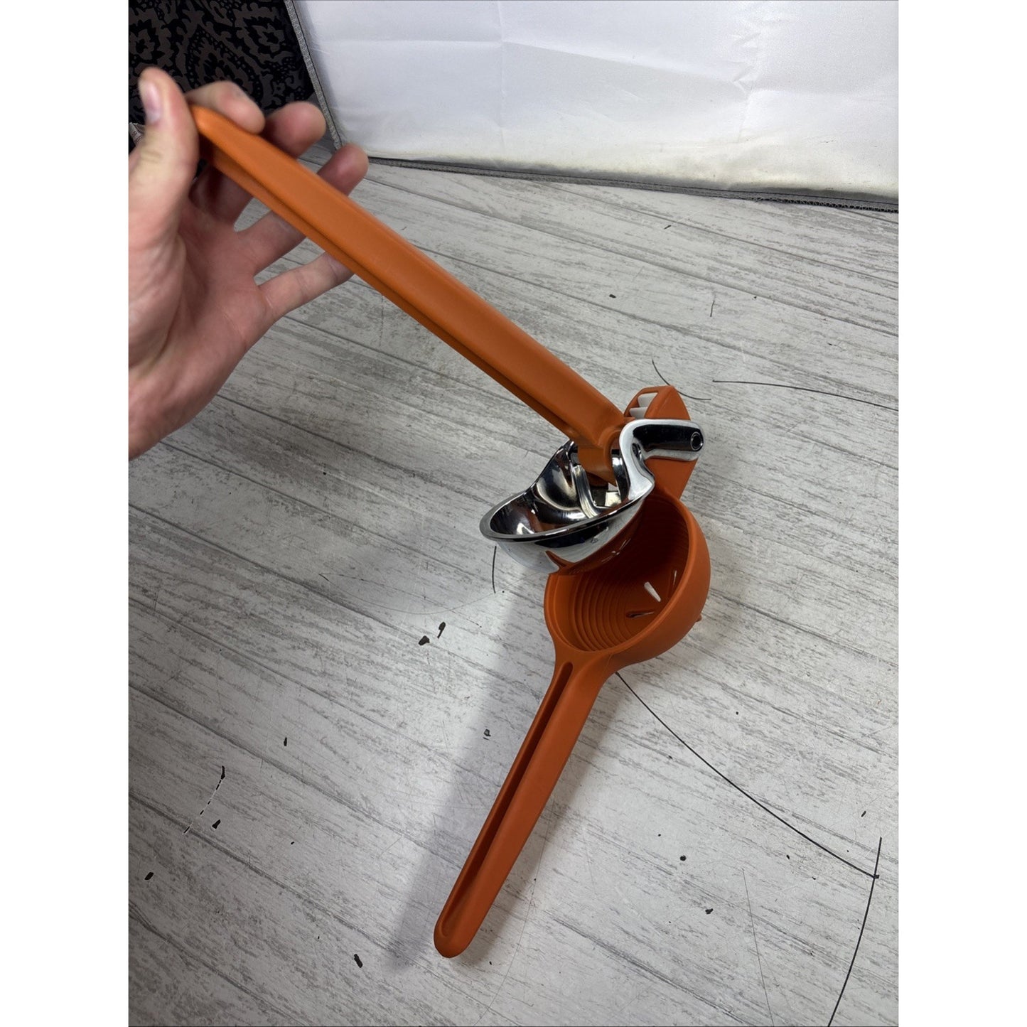 Chef'n Fresh Force Orange Citrus Squeezer/Juicer Handheld Press 12.75" Long