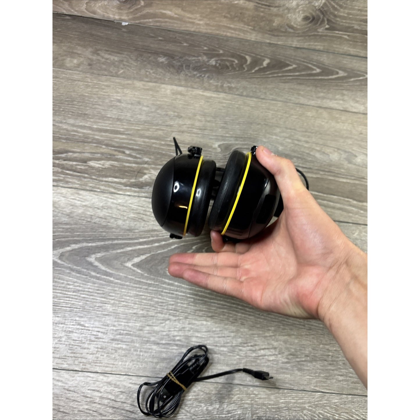 3M WorkTunes Connect Hearing Protection Headphones Noise Cancellation Bluetooth