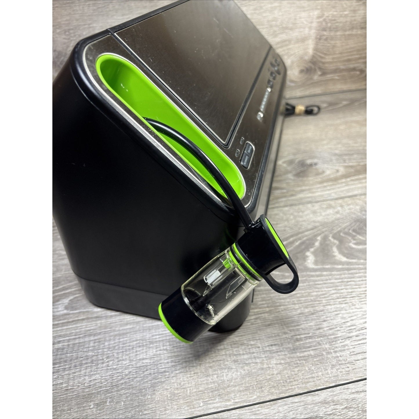 FoodSaver Model V4420 Automatic Vacuum Sealing System - Black & Silver