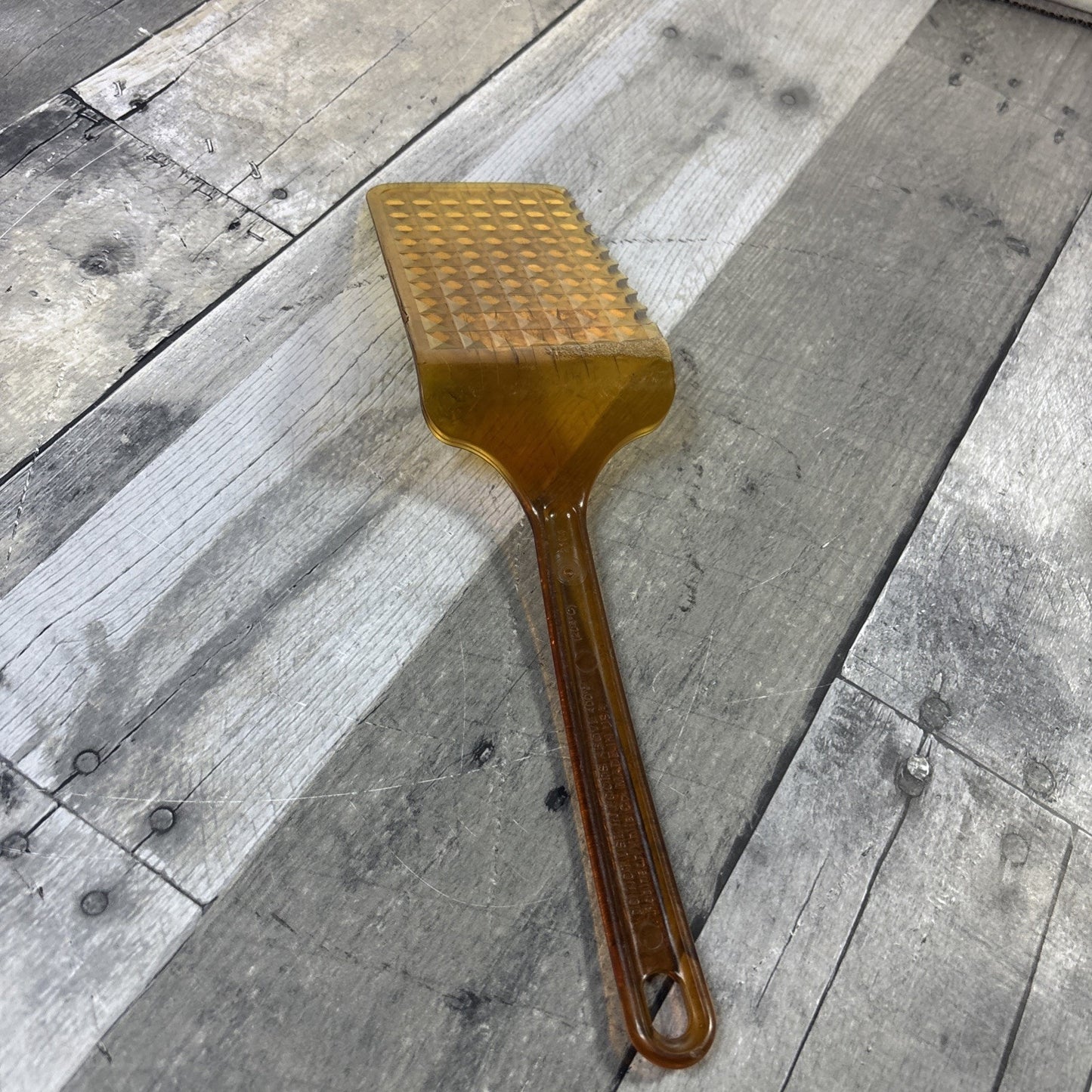 Vintage Ultratemp Amber Spatula Turner Robinson Knife Company USA