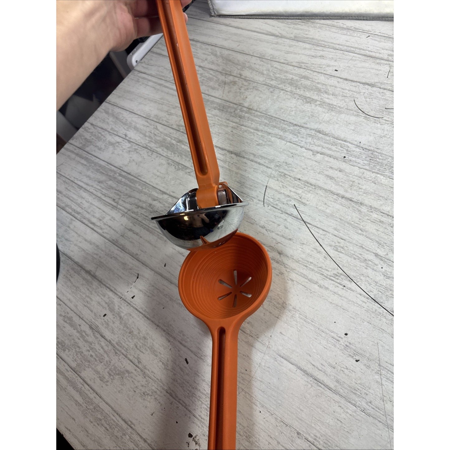 Chef'n Fresh Force Orange Citrus Squeezer/Juicer Handheld Press 12.75" Long