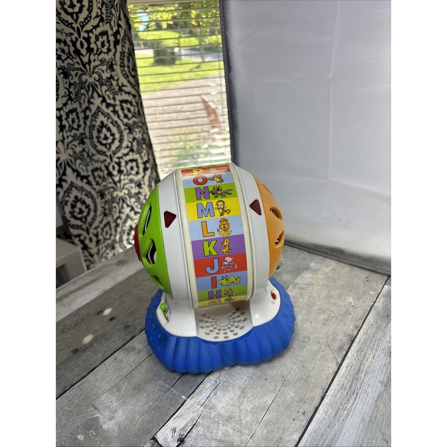 LeapFrog Sing And Spin Alphabet Zoo - Letter, Animal & Music Learning Modes