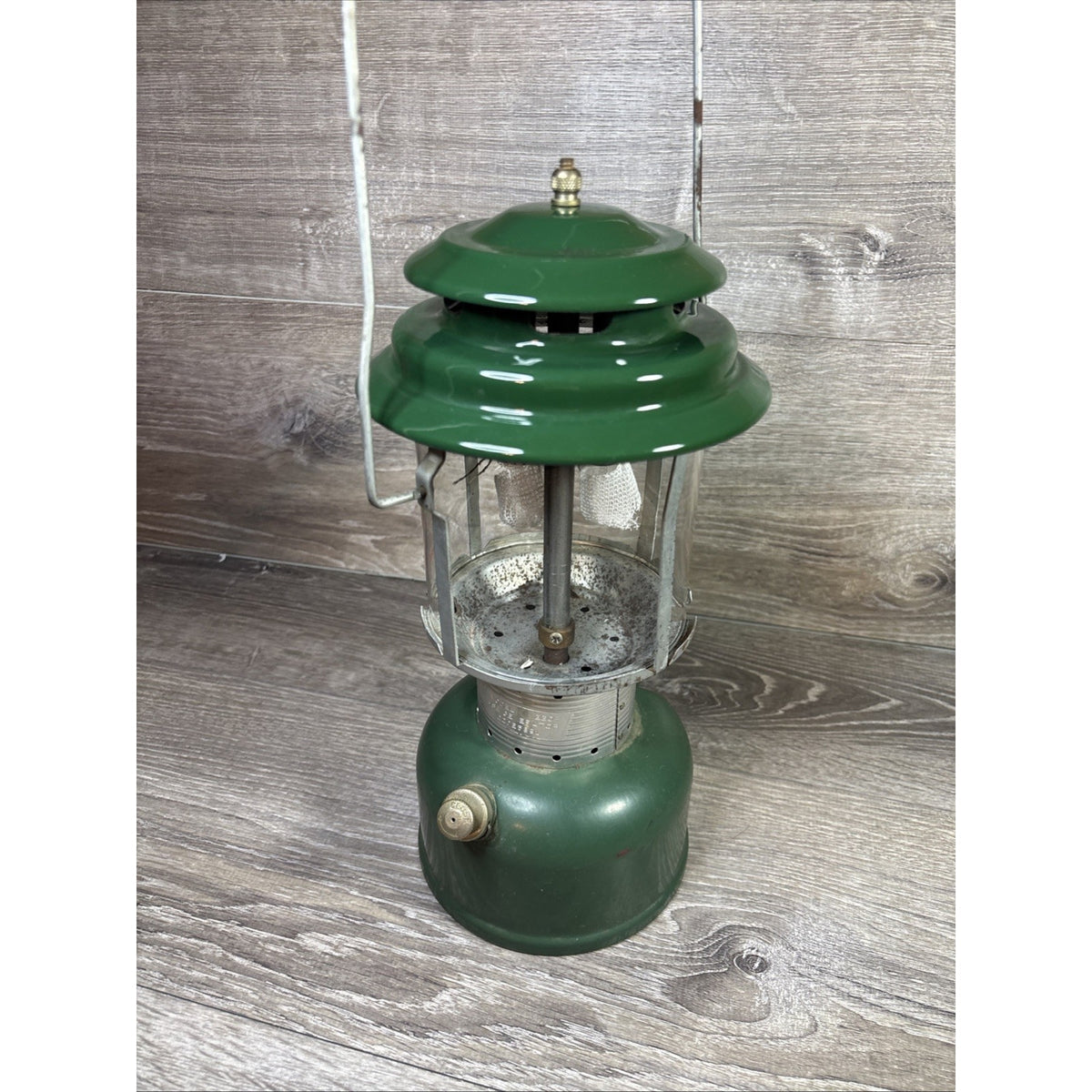 Vintage 1971 Coleman Model 220F Dual 2 Mantle Green Gas Camp Lantern USA
