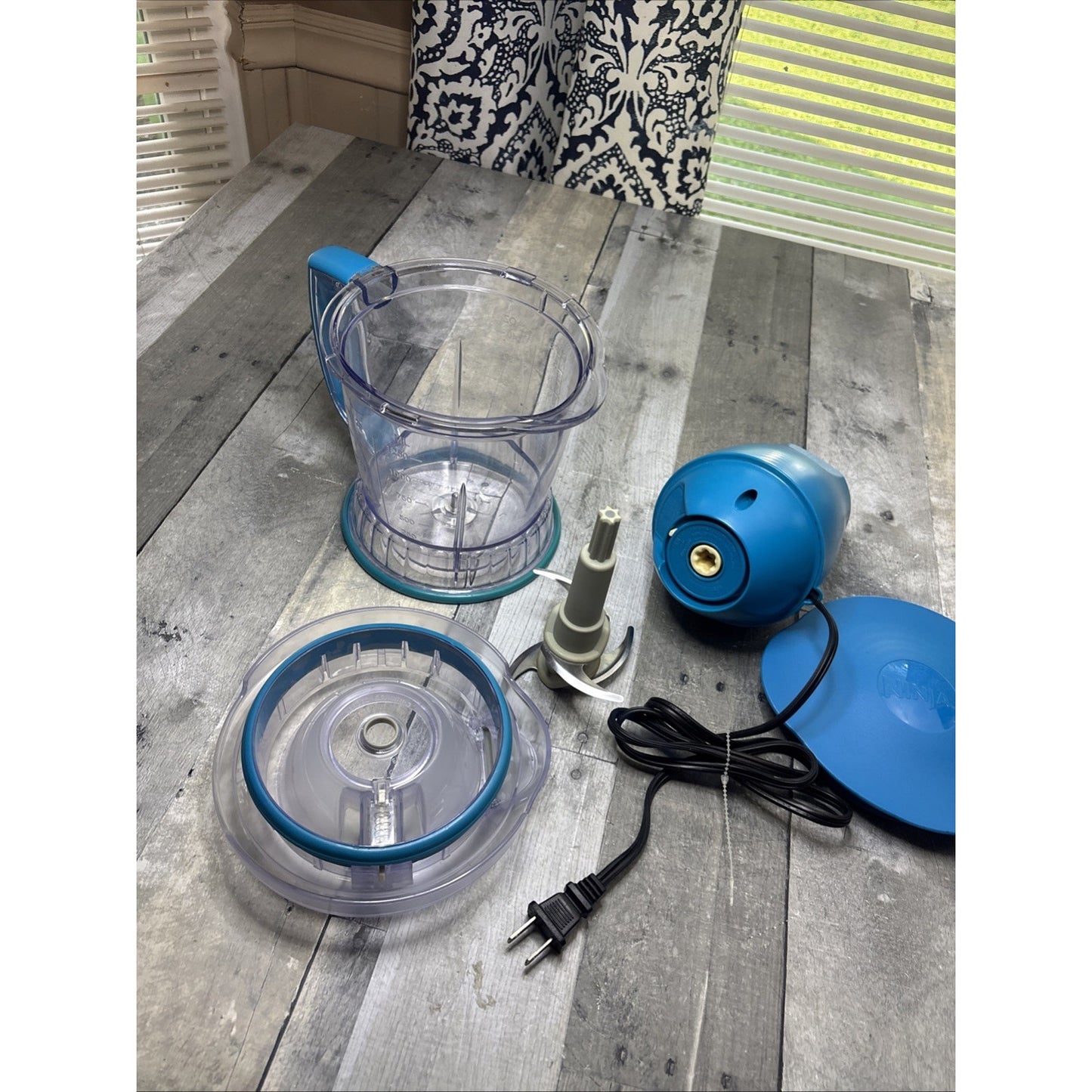 Ninja QB700QBL Master Prep Blender Food Processor Complete