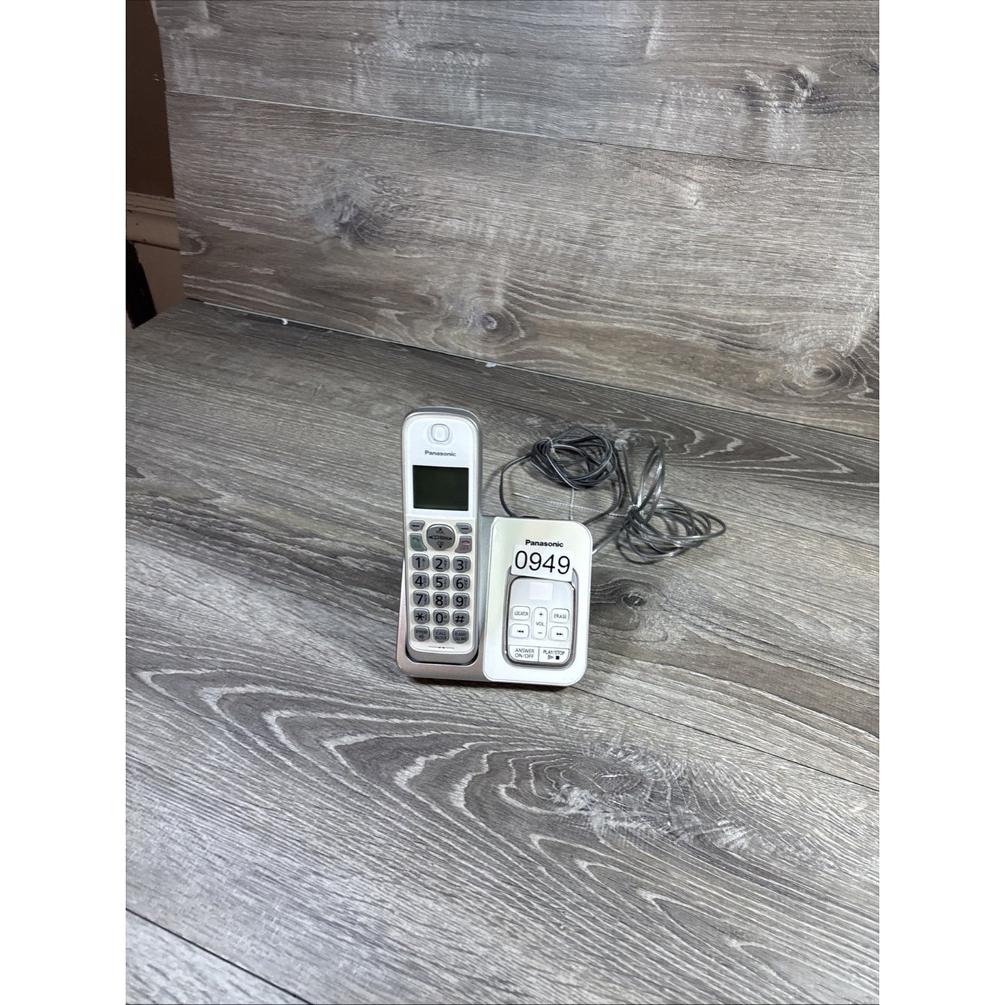 Panasonic Cordless Phone And Answering Machine Model KX-TGD530 White