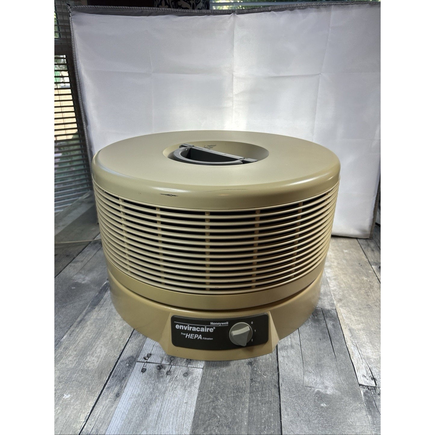 Honeywell Enviracaire True HEPA Air Purifier Model #11520 Tested Working.