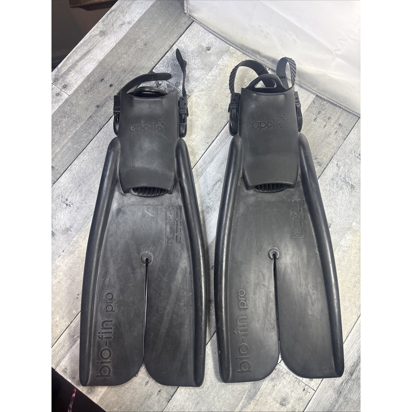 Apollo Size Medium Bio-Fin Pro Scuba Diving Fins Quick Release Straps