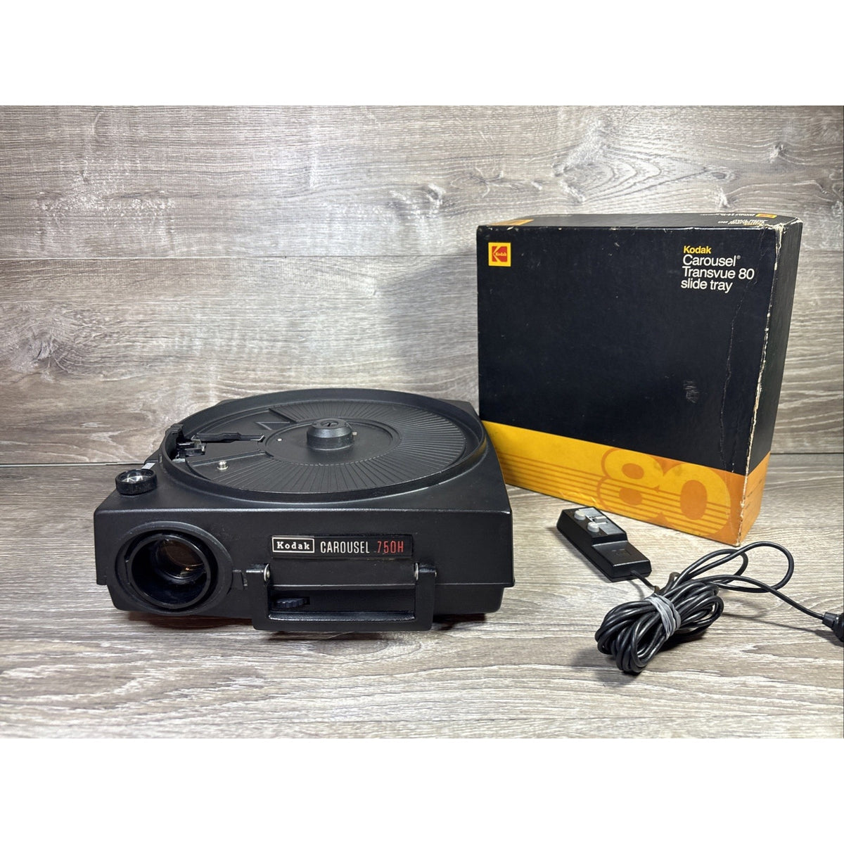 Kodak Carousel 750H Slide Projector W/ Remote & Carousel Transvue 80 Slide Tray