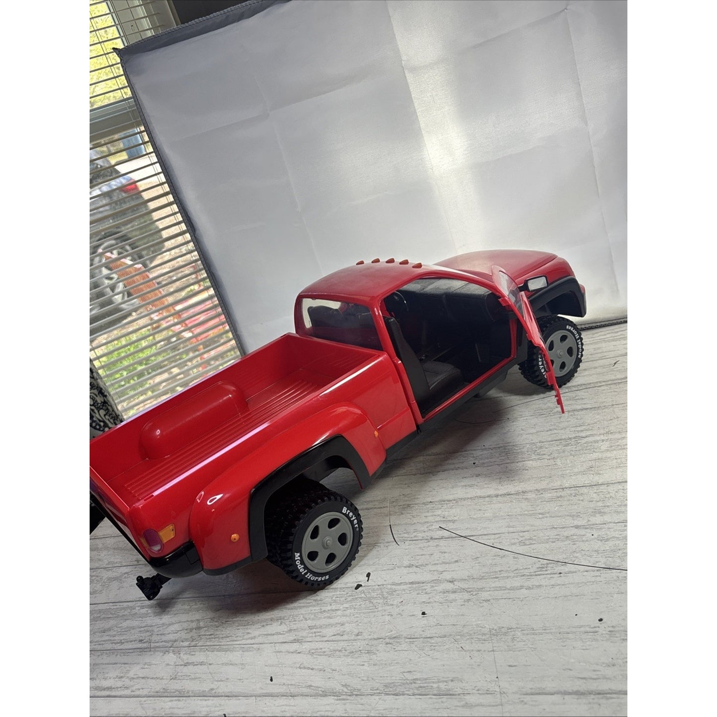 2002 Breyer RED Dually Pickup Truck Giddy Up 22” Long Horse Trailer Toy